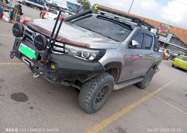 toyota hilux sr5