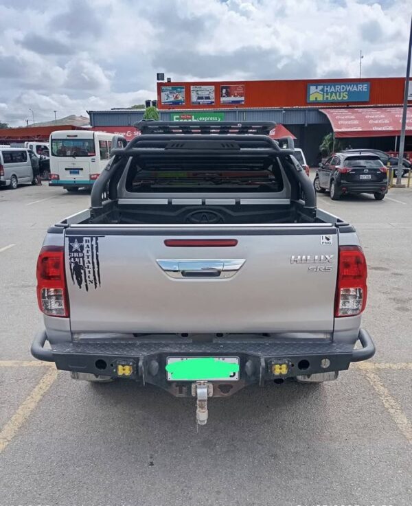 toyota hilux sr5